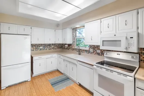 645 Stout Court Gurnee IL 60031