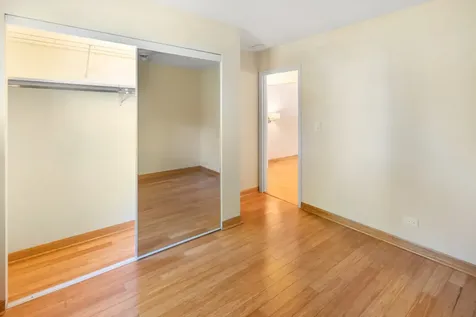645 Stout Court Gurnee IL 60031