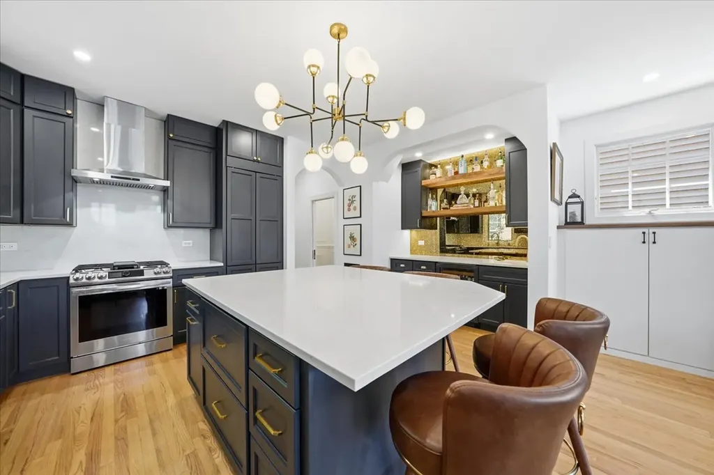 344 West Scott Street Chicago IL 60610