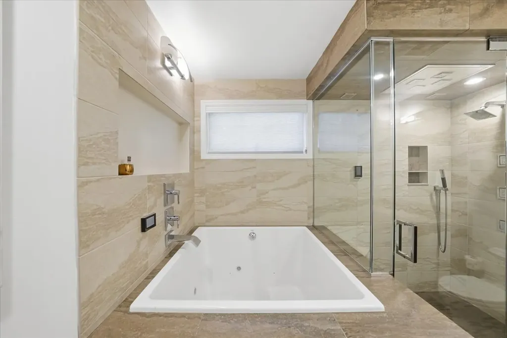 344 West Scott Street Chicago IL 60610