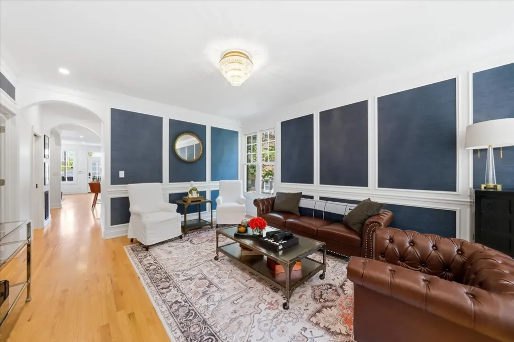 344 West Scott Street Chicago IL 60610