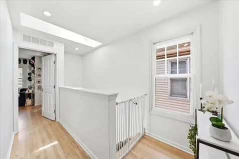 344 West Scott Street Chicago IL 60610