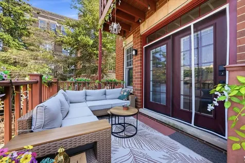 344 West Scott Street Chicago IL 60610