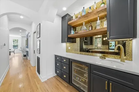 344 West Scott Street Chicago IL 60610