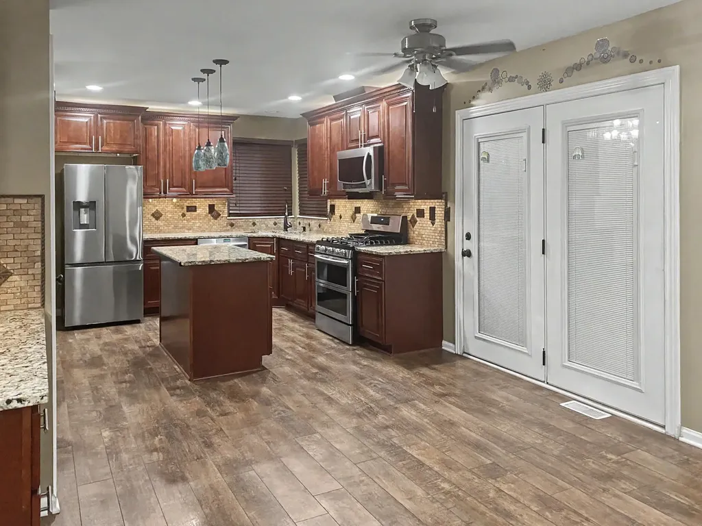 1213 Pennsbury Lane Aurora IL 60502