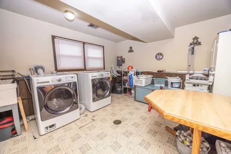2105 Glenwood Avenue Joliet IL 60435