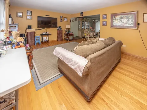 2105 Glenwood Avenue Joliet IL 60435