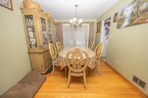 2105 Glenwood Avenue Joliet IL 60435