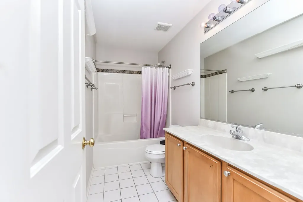 554 Declaration Lane Aurora IL 60502