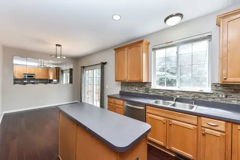 554 Declaration Lane Aurora IL 60502
