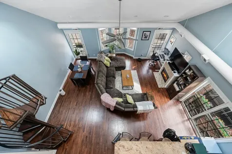 811 West Superior Street Chicago IL 60642