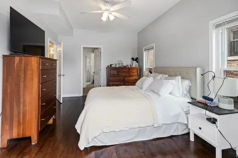 811 West Superior Street Chicago IL 60642