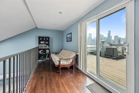 811 West Superior Street Chicago IL 60642