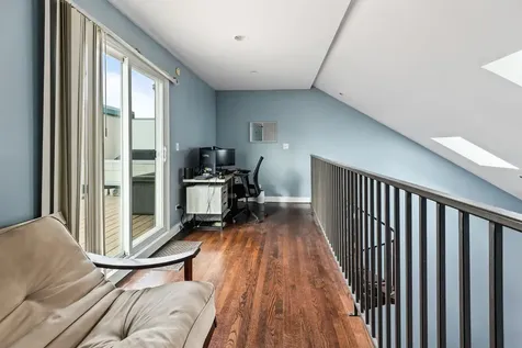 811 West Superior Street Chicago IL 60642