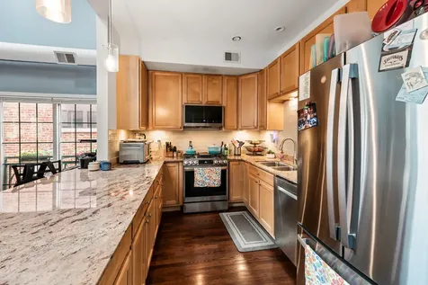 811 West Superior Street Chicago IL 60642