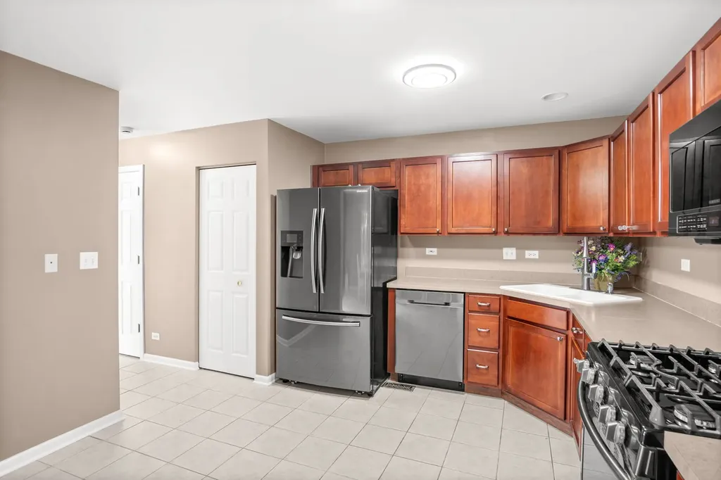 2222 Foxmoor Lane Aurora IL 60502