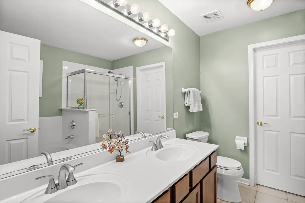 2222 Foxmoor Lane Aurora IL 60502