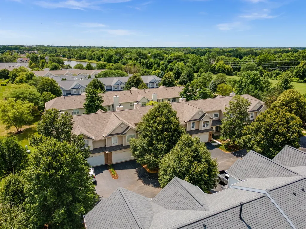 2222 Foxmoor Lane Aurora IL 60502