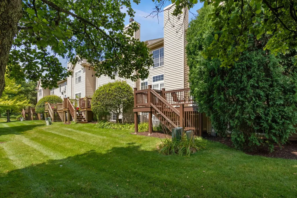 2222 Foxmoor Lane Aurora IL 60502