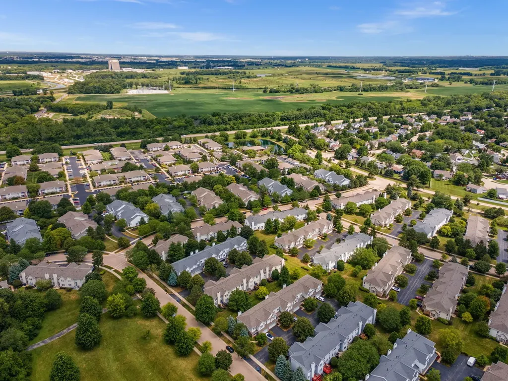 2222 Foxmoor Lane Aurora IL 60502