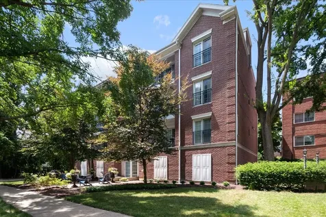 2536 Mcdaniel Avenue Evanston IL 60201