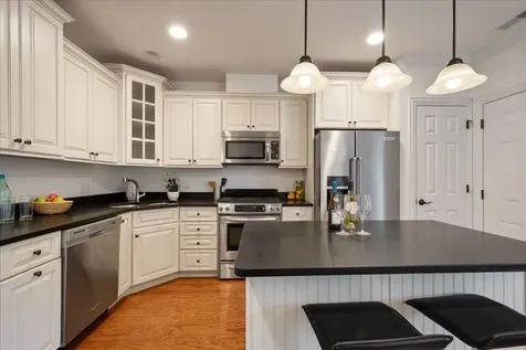 2536 Mcdaniel Avenue Evanston IL 60201