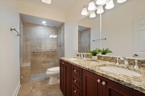 2536 Mcdaniel Avenue Evanston IL 60201