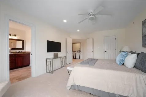 2536 Mcdaniel Avenue Evanston IL 60201