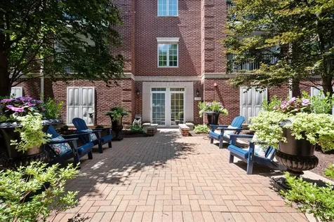 2536 Mcdaniel Avenue Evanston IL 60201