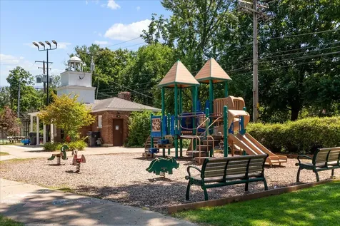 2536 Mcdaniel Avenue Evanston IL 60201