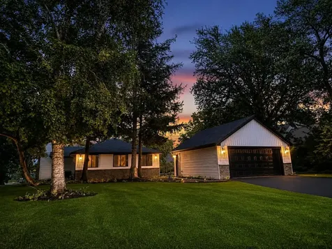 34803 North Hiawatha Trail Mchenry IL 60051