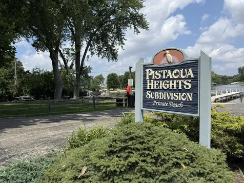 34803 North Hiawatha Trail Mchenry IL 60051