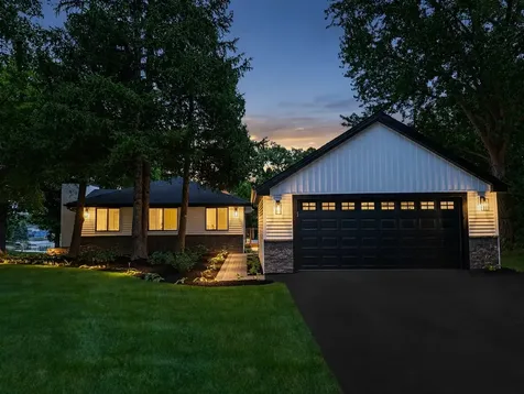 34803 North Hiawatha Trail Mchenry IL 60051