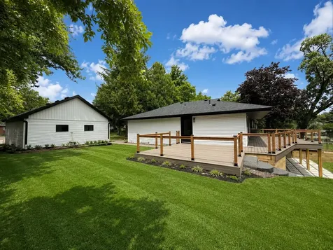 34803 North Hiawatha Trail Mchenry IL 60051