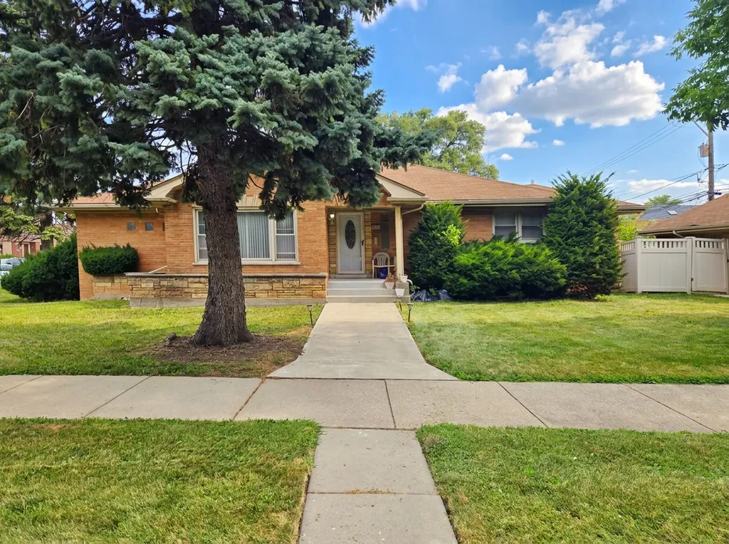 8059 South Sawyer Avenue Chicago IL 60652