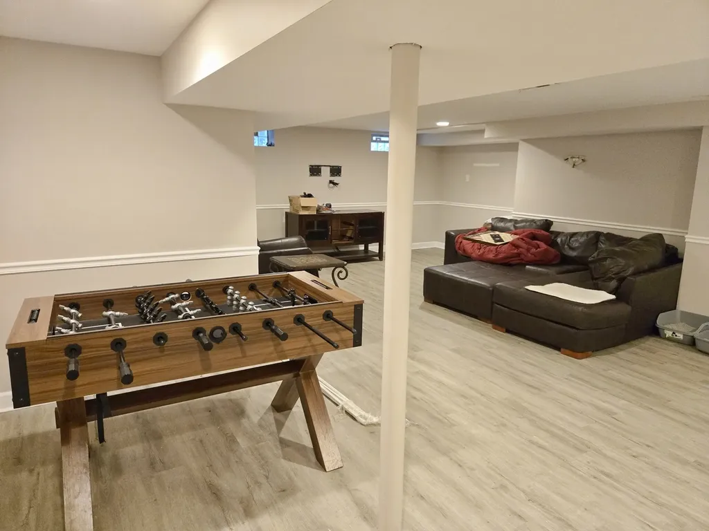 8059 South Sawyer Avenue Chicago IL 60652