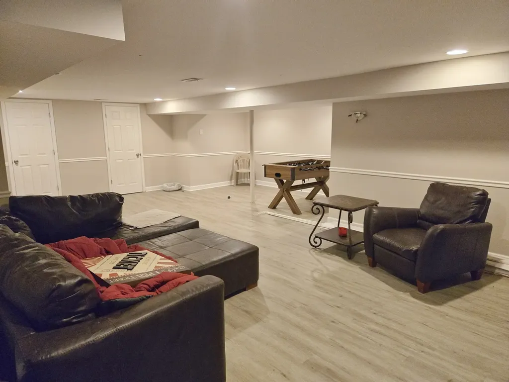 8059 South Sawyer Avenue Chicago IL 60652