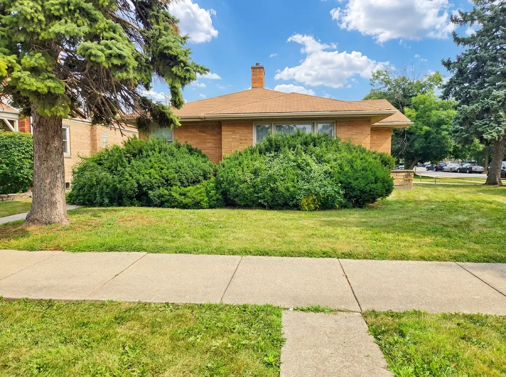8059 South Sawyer Avenue Chicago IL 60652