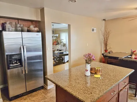 8059 South Sawyer Avenue Chicago IL 60652