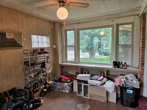 8059 South Sawyer Avenue Chicago IL 60652