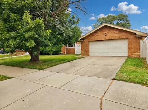 8059 South Sawyer Avenue Chicago IL 60652