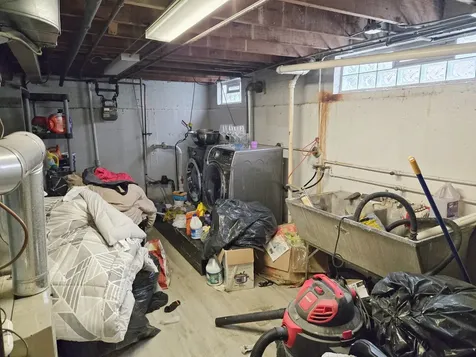 8059 South Sawyer Avenue Chicago IL 60652