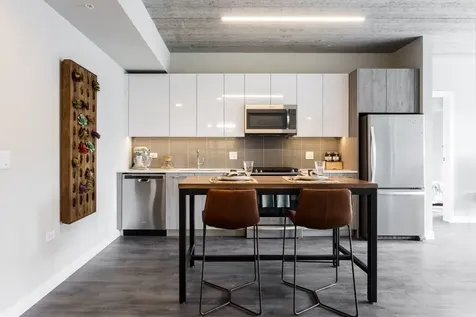 1743 North Leavitt Street Chicago IL 60647