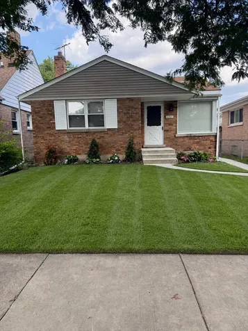 8057 South Saint Louis Avenue Chicago IL 60652