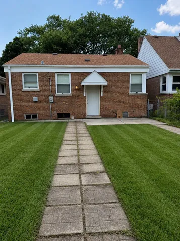 8057 South Saint Louis Avenue Chicago IL 60652