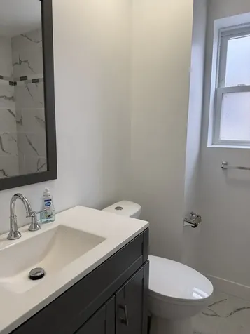 8057 South Saint Louis Avenue Chicago IL 60652