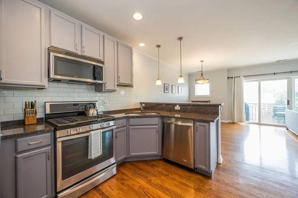 3401 North Racine Avenue Chicago IL 60657