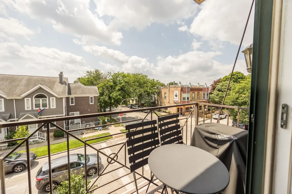 3401 North Racine Avenue Chicago IL 60657