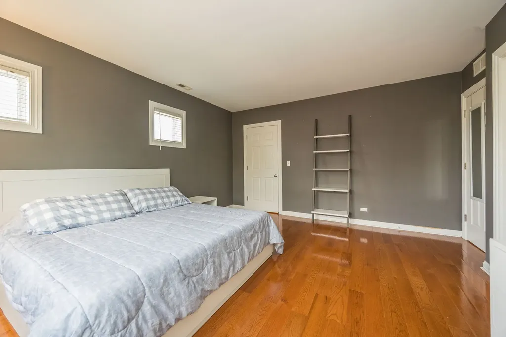 3401 North Racine Avenue Chicago IL 60657