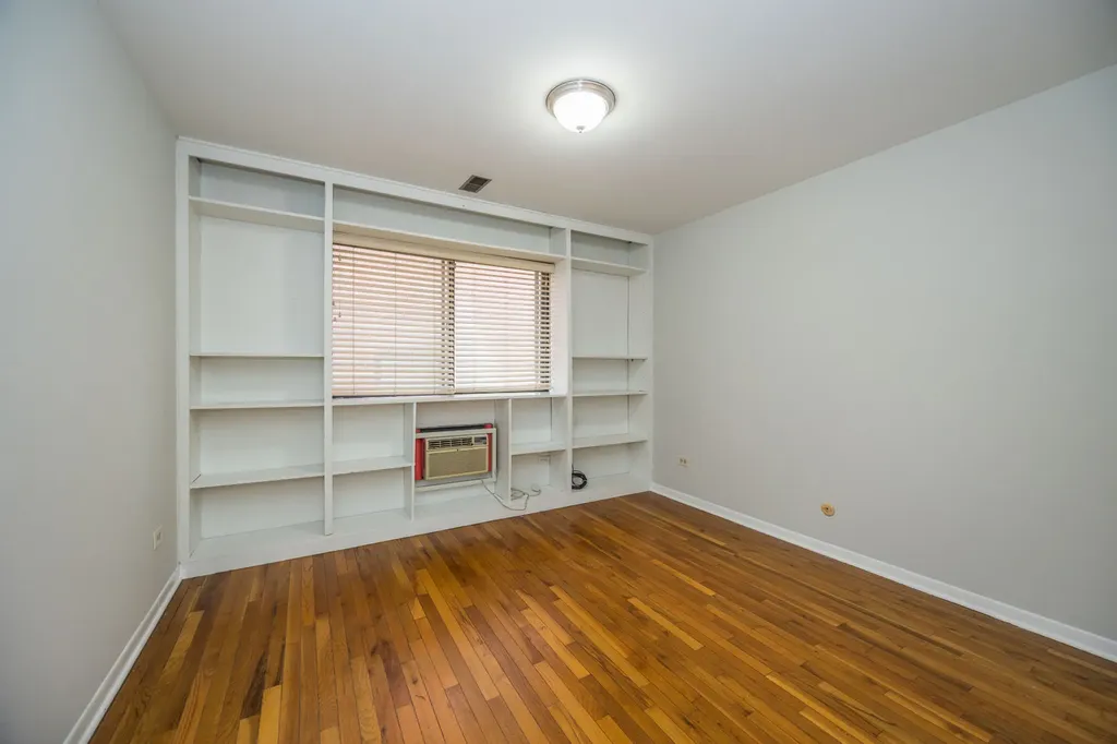 1122 West Altgeld Street Chicago IL 60614